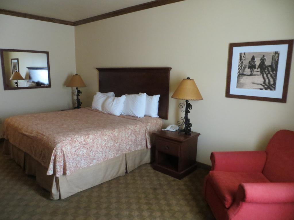 Hotel Texas Hallettsville Quarto foto